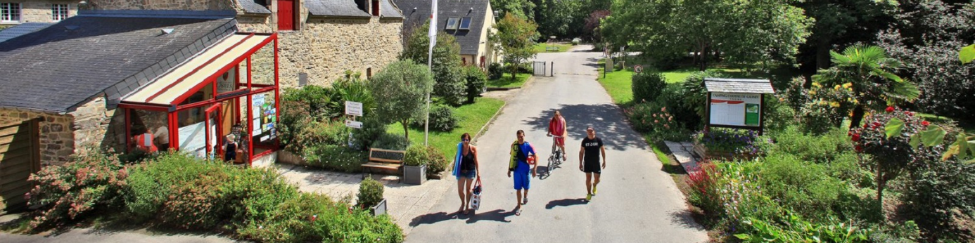 Beau mobil home en Bretagne dans la verdure ? Oui au Château de Galinée… !